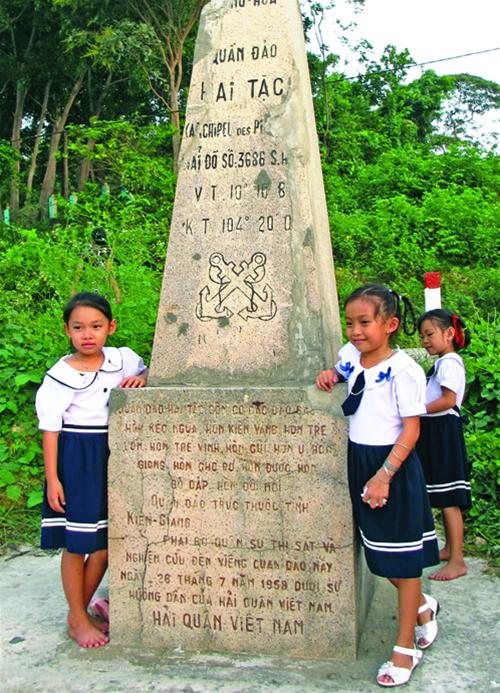 Kh&aacute;m ph&aacute; đảo Hải Tặc ở H&agrave; Ti&ecirc;n